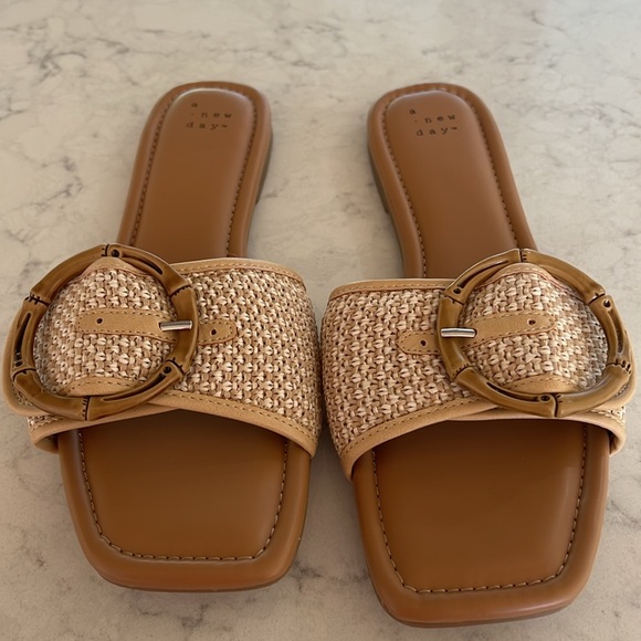 A New Day‎ Sandals with Bamboo detail Buckle - Picture 3 of 6